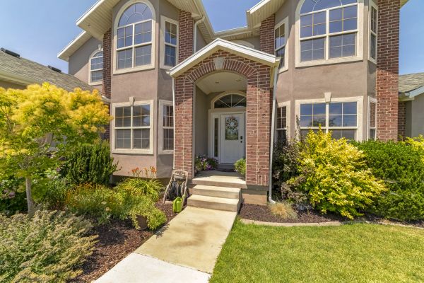 Cost of Transom Window Replacement in Dallas